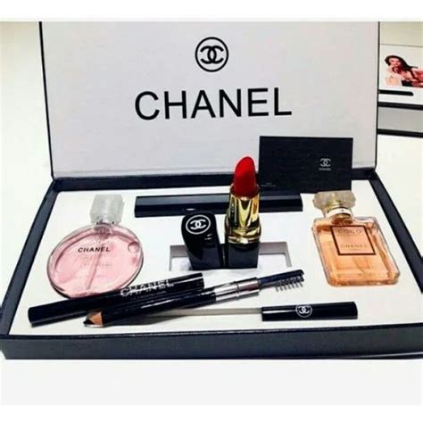 chanel makeup gift box.